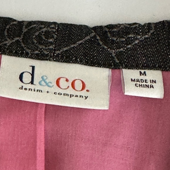 D& Co sz Md jacket, blazer in a grayish color with top stitching on the jacket - Picture 11 of 11